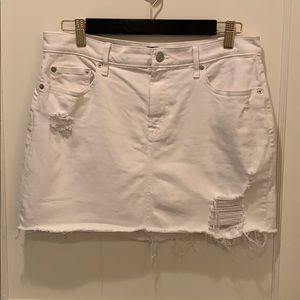 Gap white distressed denim skirt
